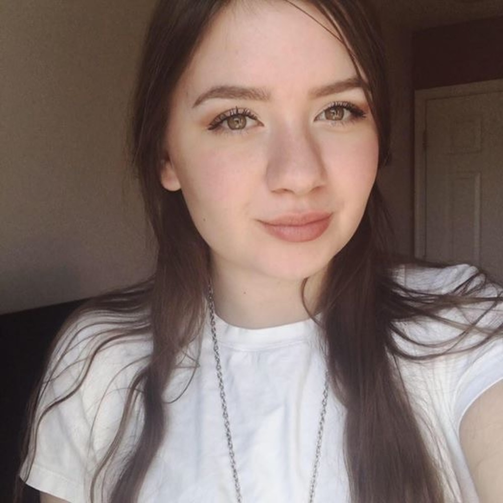 Meet your Posher, Caroline